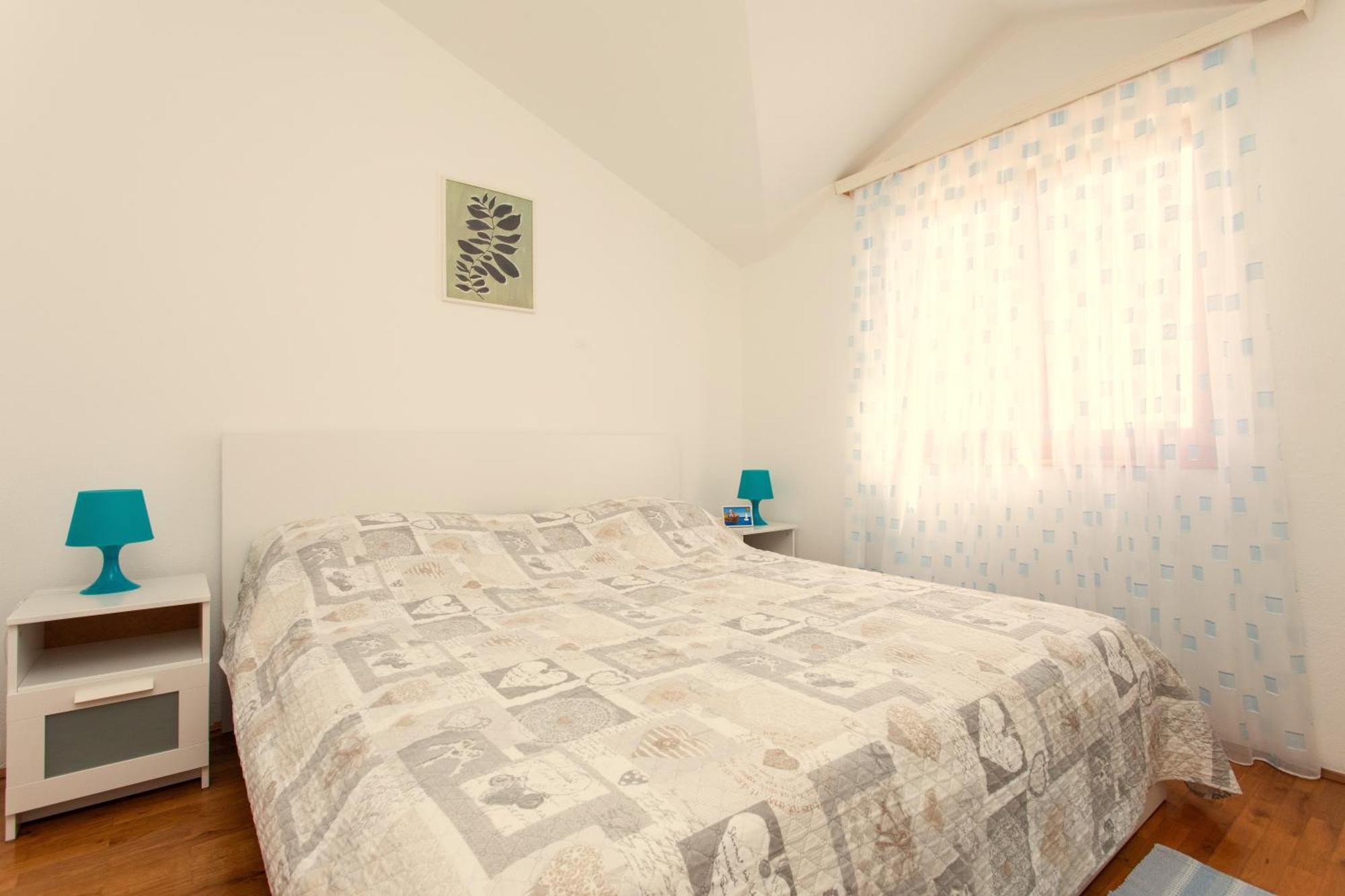 Holiday House Nena With Pool Vinisce Bagian luar foto