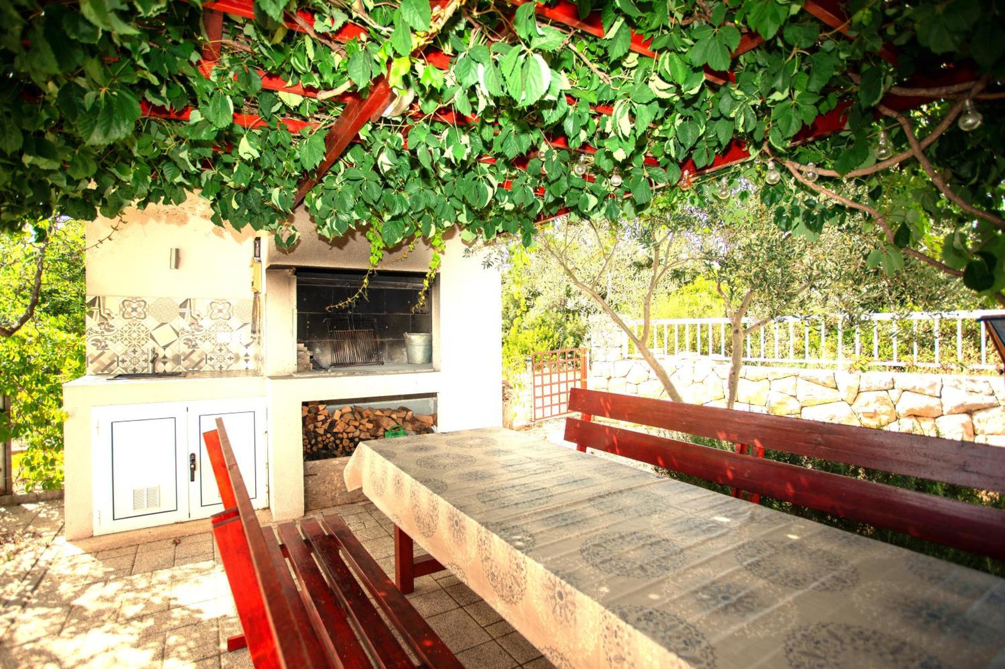 Holiday House Nena With Pool Vinisce Bagian luar foto